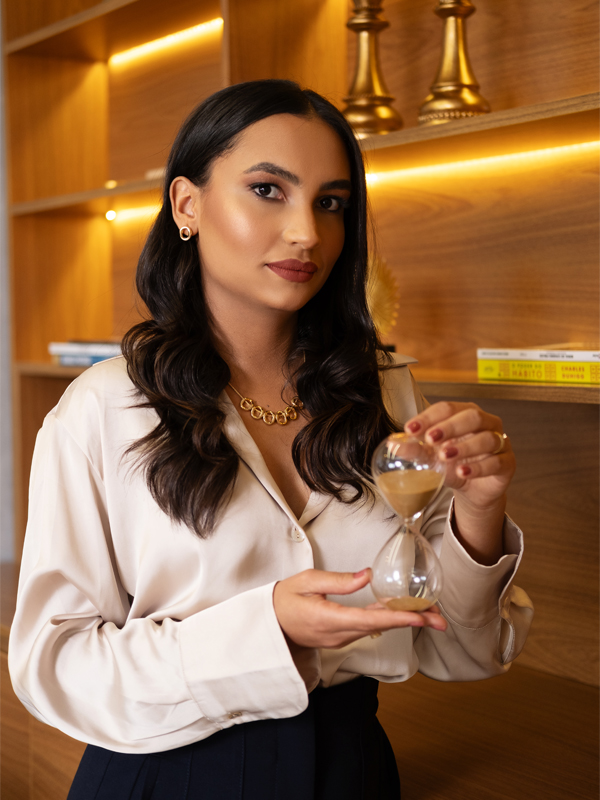 Dra. Kenya Camargo – Advogada Previdenciária